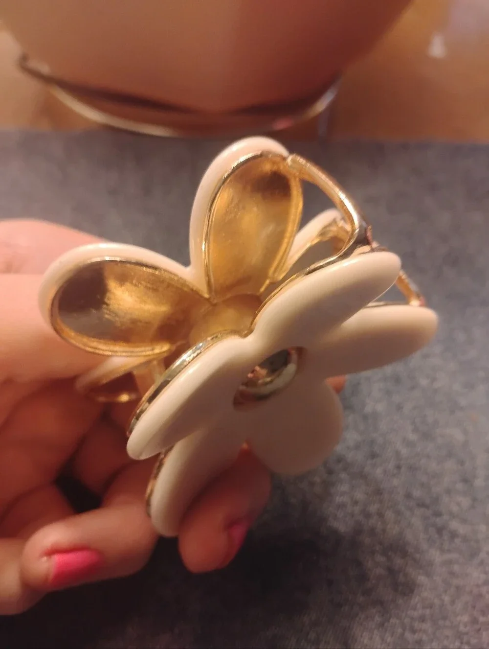 NWOT Gleaming Gold & Cream Jasmine Flower Enamel Finished  Hair Clip